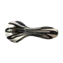 Load image into Gallery viewer, Wig Wag Spoon Pipe
